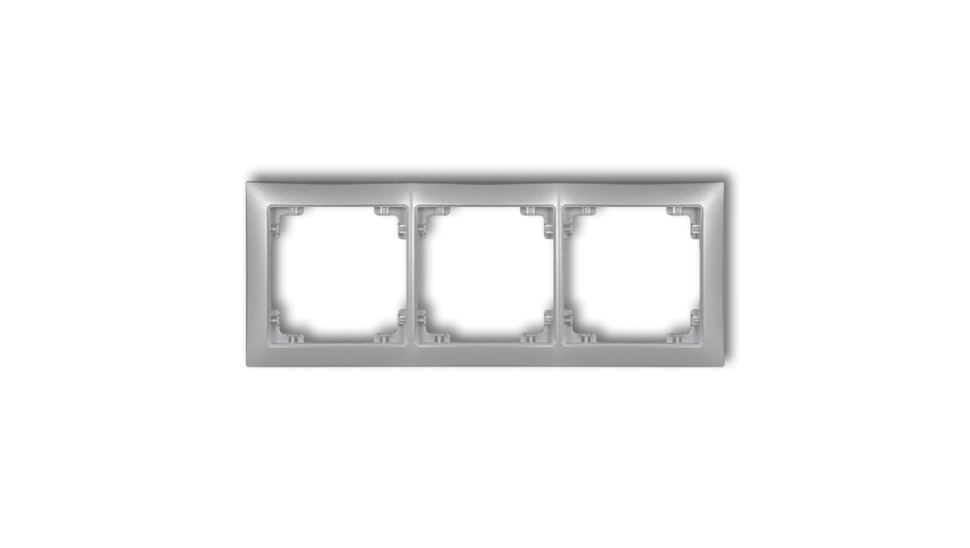 DECO Ramka uniwersalna potrójna z tworzywa DECO Soft srebrny metalik 7DRSO-3