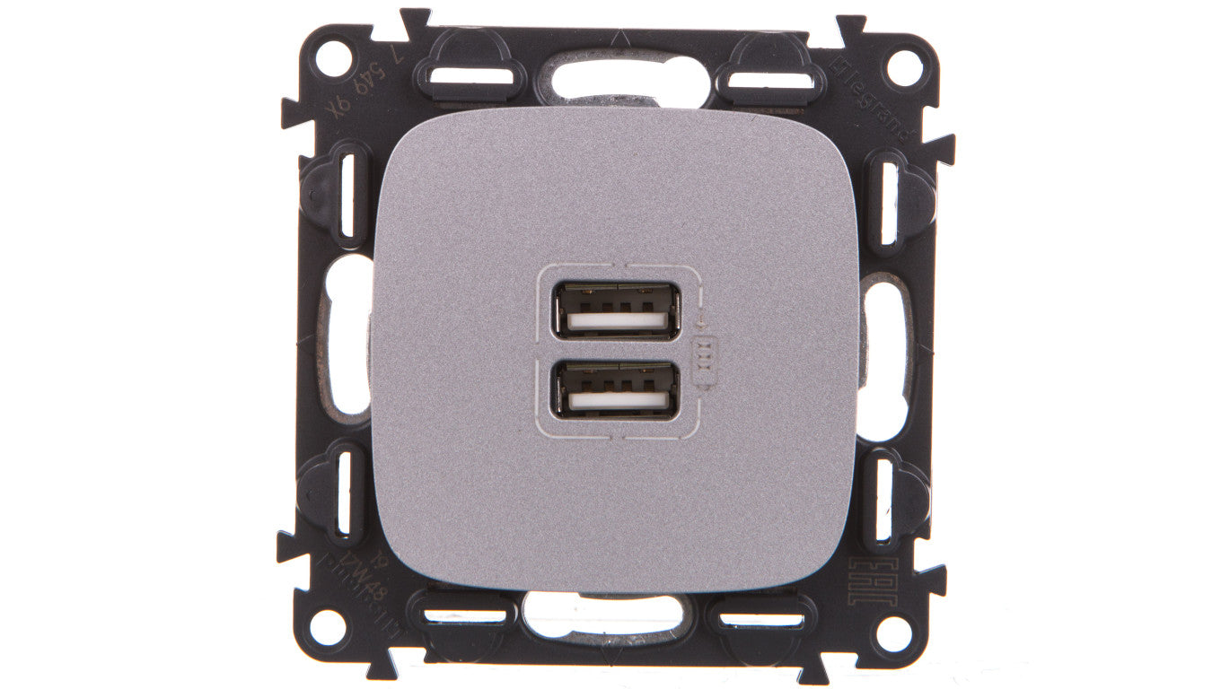 VALENA ALLURE Gniazdo ładowania usb podwójne aluminium 754997