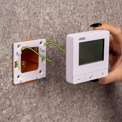 ENGO Controls E25-BATW - Internetowy, natynkowy  regulator temp.