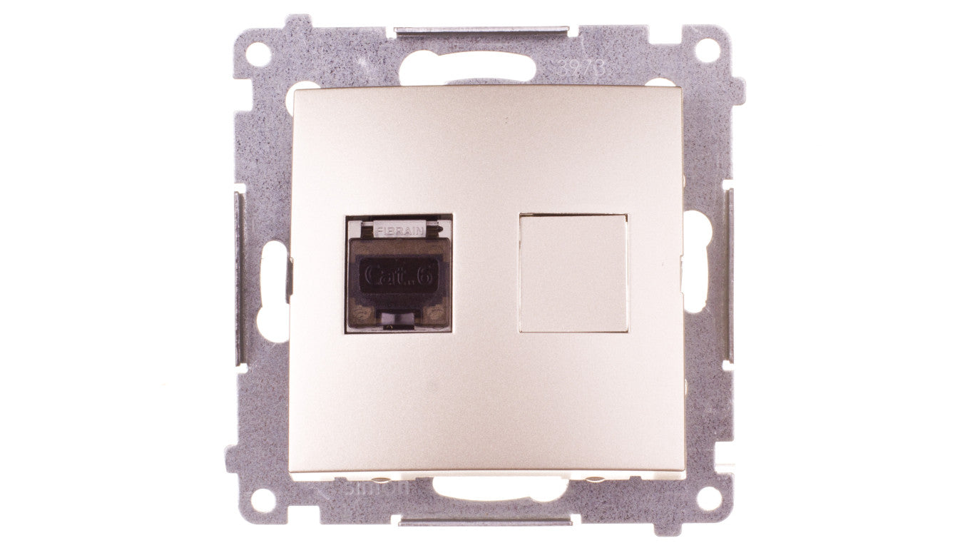 Simon 54 Gniazdo komputerowe pojedyncze RJ45 kat.6 ekranowane z przesłoną złoty mat D61E.01/44