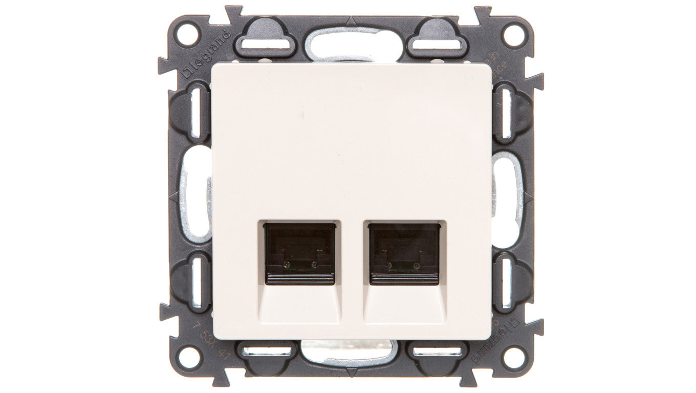VALENA LIFE Gniazdo komputerowe podwójne RJ45 kat.5e UTP kremowe 753241