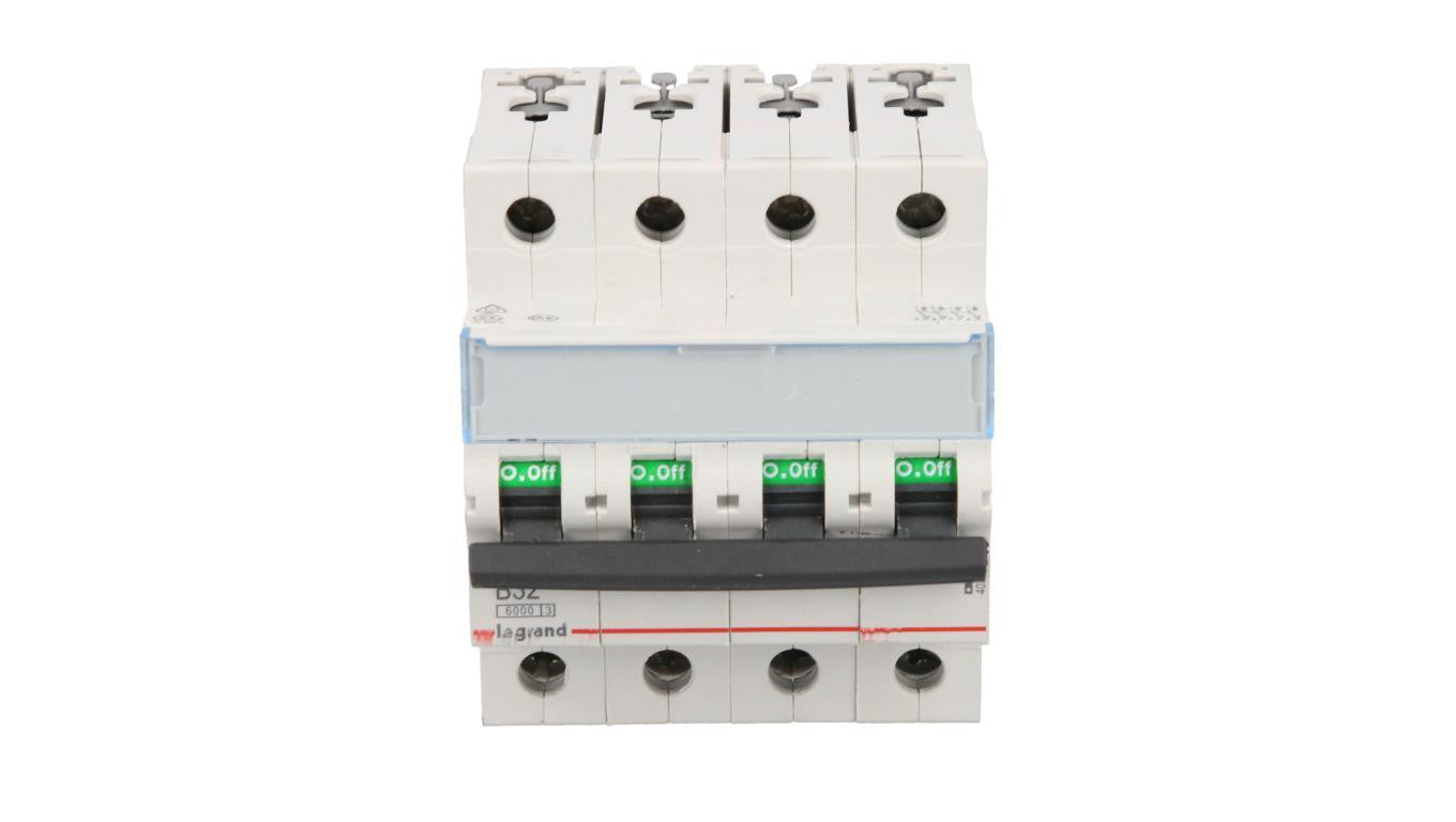 Wyłącznik nadprądowy 4P B 32A 6kA AC S304 TX3 403420