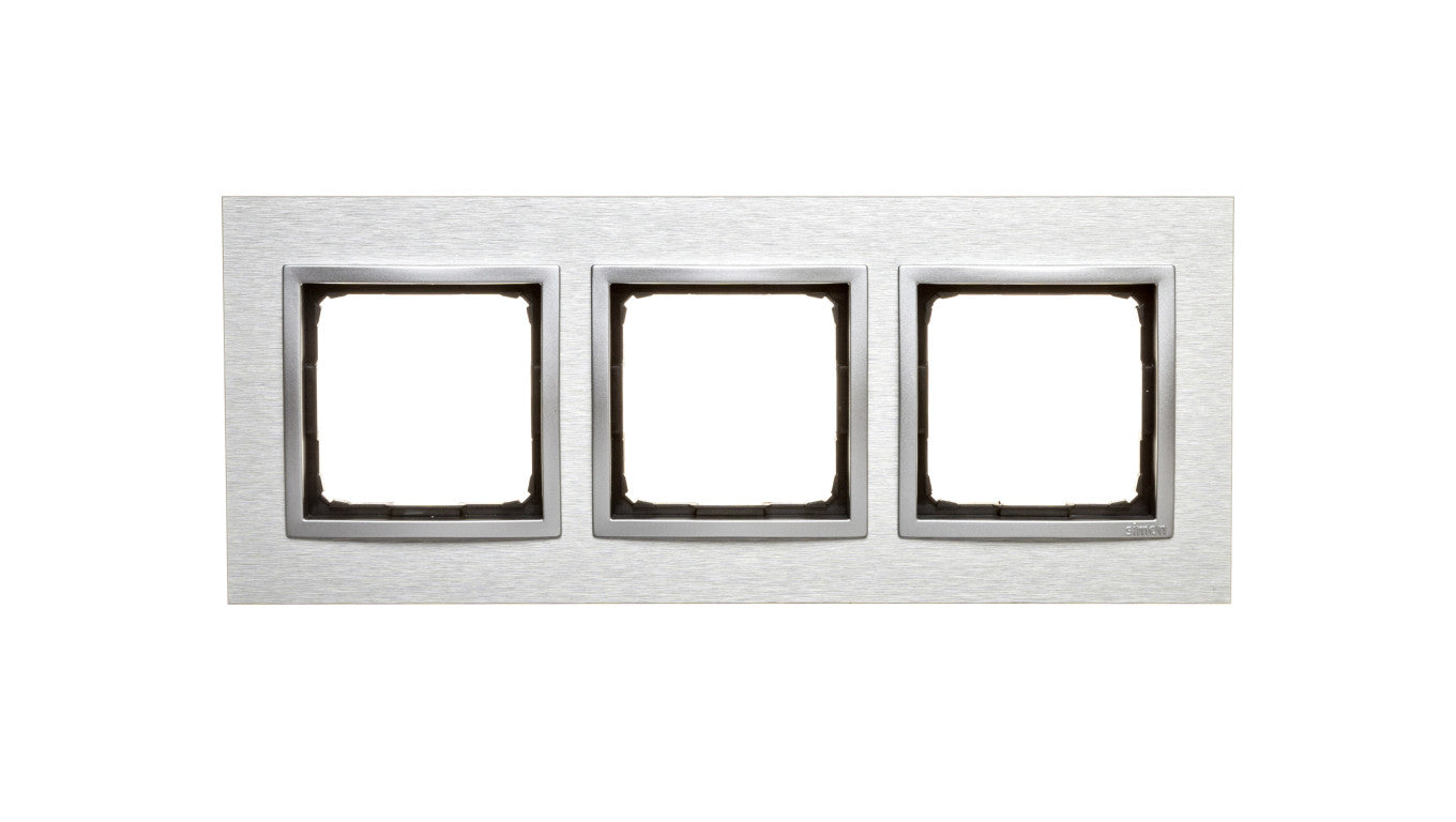 Simon 54 Nature Ramka potrójna metal INOX KLASYCZNY DRN3/77