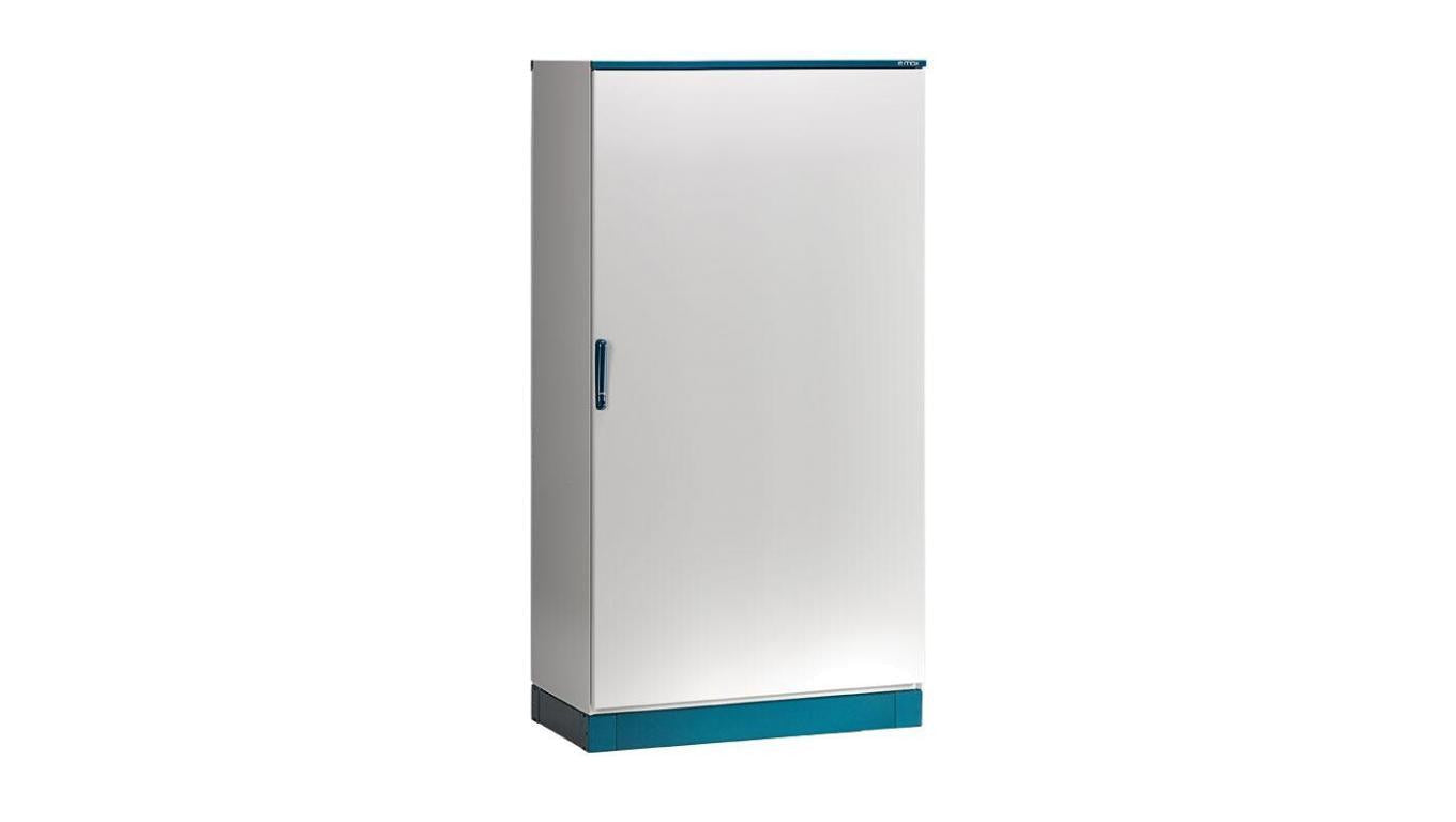 Szafa do magazynów energii 1800x1000x800mm z izolacją termiczną IP55