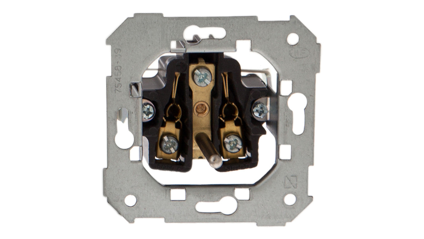 Simon 82 Gniazdo pojedyncze z/u 16A mechanizm 75458-39 TSI-75458-39