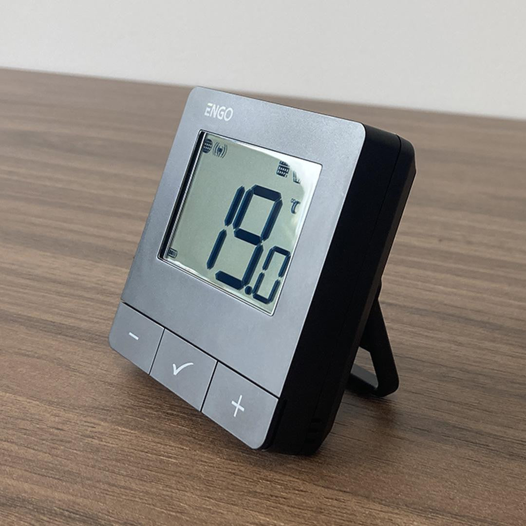 ENGO Controls E20i-B - Internetowy, bezprzewodowy regulator temperatury, Wi-Fi, czarny